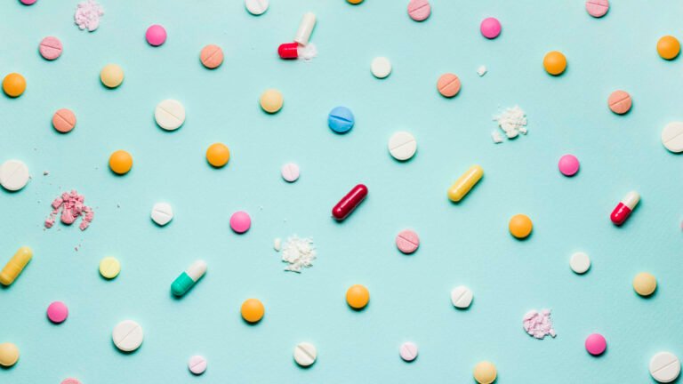 What were the top 10 fashion trends worldwide in 2023?